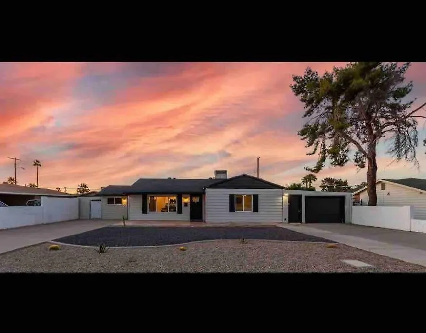 New Tiny Home Uptown Phoenix Apartment